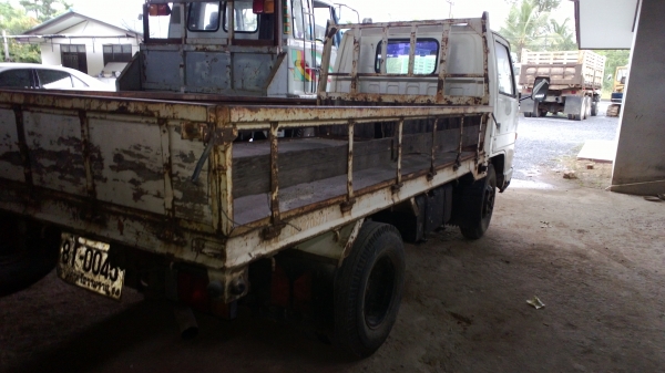 6ล้อเล็กNKR110แรง กะบะ3.6เมตร หัวเดิมบาง