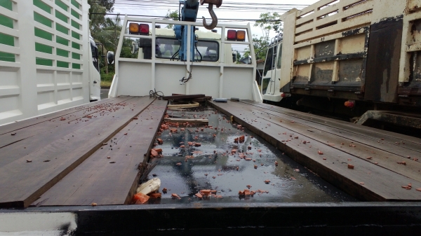 10ล้อหางปลา2เพลา ทุกแบคโฮใหญ่ติดเครน4.5ตัน มีเกียร์สโสและสะพานไฮดรอลิก 10ล้อหางปลา2เพลา ทุกแบคโฮใหญ่ติดเครน4.5ตัน มีเกียร์สโสและสะพานไฮดรอลิก