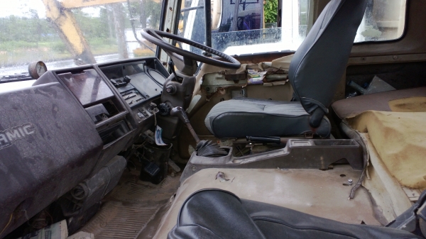 10ล้อหางปลา2เพลา ทุกแบคโฮใหญ่ติดเครน4.5ตัน มีเกียร์สโสและสะพานไฮดรอลิก 10ล้อหางปลา2เพลา ทุกแบคโฮใหญ่ติดเครน4.5ตัน มีเกียร์สโสและสะพานไฮดรอลิก