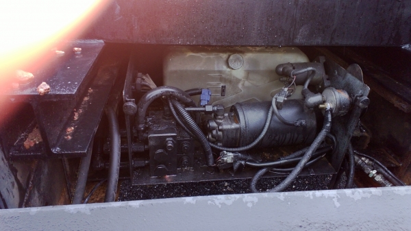 10ล้อหางปลา2เพลา ทุกแบคโฮใหญ่ติดเครน4.5ตัน มีเกียร์สโสและสะพานไฮดรอลิก 10ล้อหางปลา2เพลา ทุกแบคโฮใหญ่ติดเครน4.5ตัน มีเกียร์สโสและสะพานไฮดรอลิก