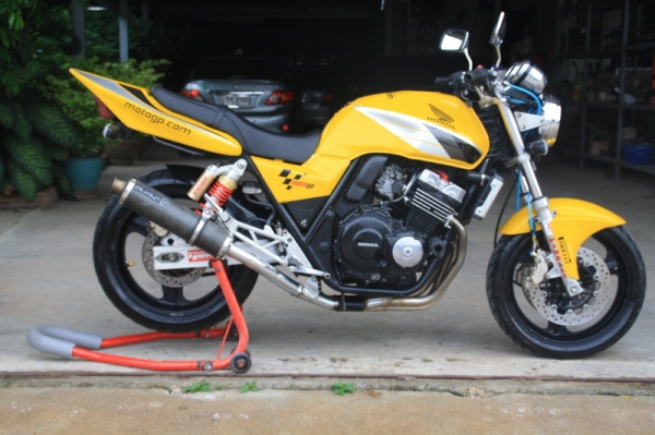 ขาย CB400 ปี 96 เวอร์ชั่น S ปลั๊กแดง สพม.แท้ ท้ายแต่ง ท่อสูตร 74000 ด่วน