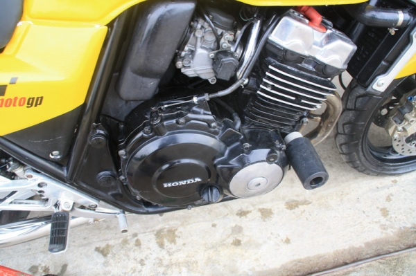 ขาย CB400 ปี 96 เวอร์ชั่น S ปลั๊กแดง สพม.แท้ ท้ายแต่ง ท่อสูตร 74000 ด่วน