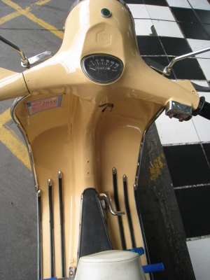 ขาย/เเลก(ลดราคาเเล้ว)vespa sprint 150 ทะเบียนโอน สภาพดี เครื่องดีมาก ทรงสี ขี่ดี พร้อมใช้ หล่อๆ