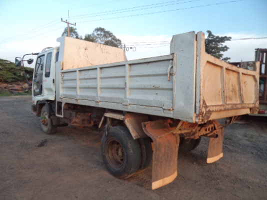 ขายรถ6ล้ออีซูซุเดก้า195แรงม้า ราคาตัดพ่อค้าไป๊เลยคับ พร้อมโอนคับ