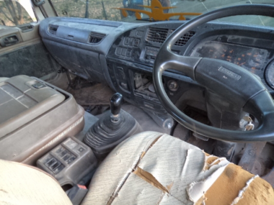 ขายรถ6ล้ออีซูซุเดก้า210แรงม้า ราคาตัดพ่อค้าไป๊เลยคับ พร้อมโอนคับ