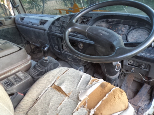 ขายรถ6ล้ออีซูซุเดก้า210แรงม้า ราคาตัดพ่อค้าไป๊เลยคับ พร้อมโอนคับ