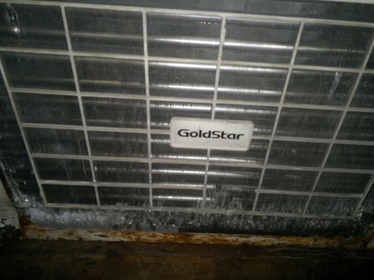 ขายแอร์หน้าต่างgoldstar แอร์เย็นลมแรง