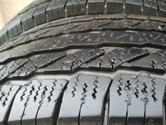 ล้อแม็กขอบ16พร้อมยางปี2010 Michelin 245 70 16