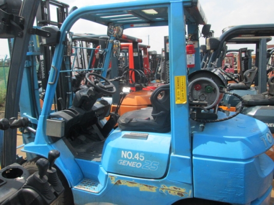 ขายฟอร์คลิฟต์ TOYOTA 7FG25 เสาสูง 3 เมตร เกียร์ MT SIDE SHIP ใช้งานได้ 2 ระบบ   (รับประกันเครื่องยนต์ 3 เดือน จัดส่งฟรีทั่วประเทศ)   สภาพเดิมแท้จากญี่ปุ่น   สีเดิมและตัวถังสภาพเดิมจากญี่ปุ่น