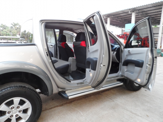 มิตซุบิชิไทรทันพลัส 4 ประตู 2011