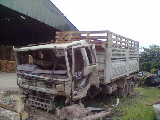 (ลงรายละเอียดใหม่)ด่วนๆ...ขายซากHINOFM3H 195แรงรถอุบัติเหตุ เครื่อง คัสซีไม่โดน