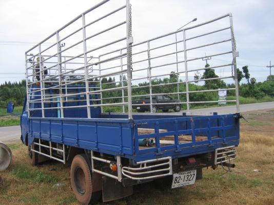 ขาย6 ล้อ อีซุ KS  พร้อมใช้ ถูก ๆ