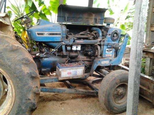 ขาย รถไถ1เพลา FORD 77 T1 สภาพดี ราคาไม่แพง เครื่องดีติดง่าย เกียร์ดีเดินหน้าถอยหลังปกติ ปั้มดี หางดีแขนดี ไม่มีปะระบบไฮฯใช้ได้ปกติ พร้อมอุปกรณ์ 4ชิ้น ใบดัน ผาน3,7 หางโรยขี้ไก่ อุปกรณ์สภาพดี เอกสารเล่มทะเบียน พร้อมใช้ พร้อมลุยงาน (มีคลิปประกอบ)ราคาต่อรองได