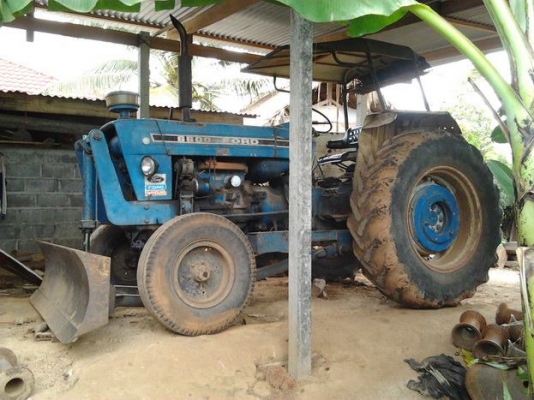 ขาย รถไถ1เพลา FORD 77 T1 สภาพดี ราคาไม่แพง เครื่องดีติดง่าย เกียร์ดีเดินหน้าถอยหลังปกติ ปั้มดี หางดีแขนดี ไม่มีปะระบบไฮฯใช้ได้ปกติ พร้อมอุปกรณ์ 4ชิ้น ใบดัน ผาน3,7 หางโรยขี้ไก่ อุปกรณ์สภาพดี เอกสารเล่มทะเบียน พร้อมใช้ พร้อมลุยงาน (มีคลิปประกอบ)ราคาต่อรองได