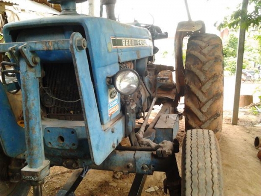 ขาย รถไถ1เพลา FORD 77 T1 สภาพดี ราคาไม่แพง เครื่องดีติดง่าย เกียร์ดีเดินหน้าถอยหลังปกติ ปั้มดี หางดีแขนดี ไม่มีปะระบบไฮฯใช้ได้ปกติ พร้อมอุปกรณ์ 4ชิ้น ใบดัน ผาน3,7 หางโรยขี้ไก่ อุปกรณ์สภาพดี เอกสารเล่มทะเบียน พร้อมใช้ พร้อมลุยงาน (มีคลิปประกอบ)ราคาต่อรองได