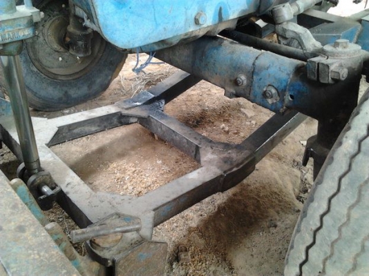 ขาย รถไถ1เพลา FORD 77 T1 สภาพดี ราคาไม่แพง เครื่องดีติดง่าย เกียร์ดีเดินหน้าถอยหลังปกติ ปั้มดี หางดีแขนดี ไม่มีปะระบบไฮฯใช้ได้ปกติ พร้อมอุปกรณ์ 4ชิ้น ใบดัน ผาน3,7 หางโรยขี้ไก่ อุปกรณ์สภาพดี เอกสารเล่มทะเบียน พร้อมใช้ พร้อมลุยงาน (มีคลิปประกอบ)ราคาต่อรองได