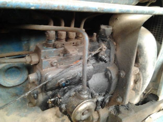 ขาย รถไถ1เพลา FORD 77 T1 สภาพดี ราคาไม่แพง เครื่องดีติดง่าย เกียร์ดีเดินหน้าถอยหลังปกติ ปั้มดี หางดีแขนดี ไม่มีปะระบบไฮฯใช้ได้ปกติ พร้อมอุปกรณ์ 4ชิ้น ใบดัน ผาน3,7 หางโรยขี้ไก่ อุปกรณ์สภาพดี เอกสารเล่มทะเบียน พร้อมใช้ พร้อมลุยงาน (มีคลิปประกอบ)ราคาต่อรองได