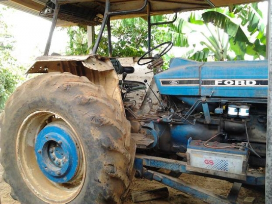 ขาย รถไถ1เพลา FORD 77 T1 สภาพดี ราคาไม่แพง เครื่องดีติดง่าย เกียร์ดีเดินหน้าถอยหลังปกติ ปั้มดี หางดีแขนดี ไม่มีปะระบบไฮฯใช้ได้ปกติ พร้อมอุปกรณ์ 4ชิ้น ใบดัน ผาน3,7 หางโรยขี้ไก่ อุปกรณ์สภาพดี เอกสารเล่มทะเบียน พร้อมใช้ พร้อมลุยงาน (มีคลิปประกอบ)ราคาต่อรองได