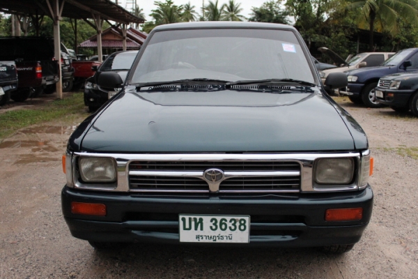 เกืยร์ธรรมดา เครื่องดี ขับดี ไม่เค็ม คัชชีสวย แอร์เย็น ต้องเก็บสีบางชิ้น