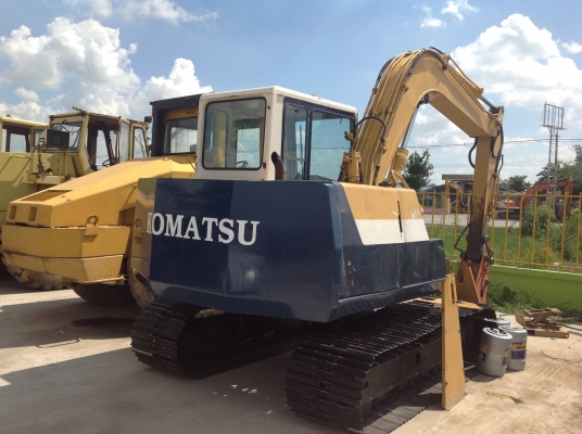 KOMATSU PC60 มีหัวเจาะ และ บุ้งกี๋