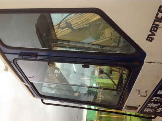 KOMATSU PC60 มีหัวเจาะ และ บุ้งกี๋