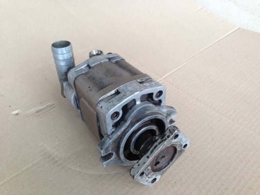 ขายปั้มไฮโดรลิคครับ ใส่รถบรรทุกติดเครน