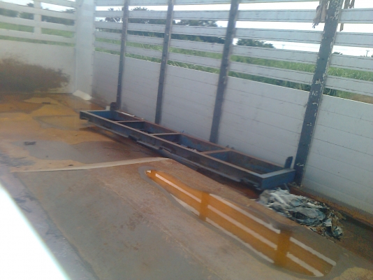 ลูกพ่วง 3 เพลาแท้ กระบะอลูมิเนียม ยาว 7 เมตร ปี 55