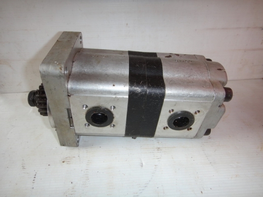 ขายปั้มไฮโดรลิค 2 ตอนครับ