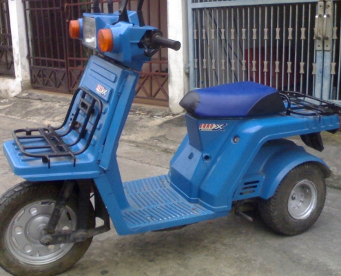 ขายรถป๊อป 3 ล้อ ยี่ห้อ HONDA GYSO X สีฟ้า