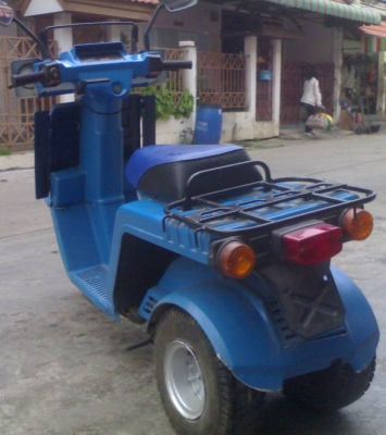 ขายรถป๊อป 3 ล้อ ยี่ห้อ HONDA GYSO X สีฟ้า