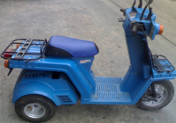 ขายรถป๊อป 3 ล้อ ยี่ห้อ HONDA GYSO X สีฟ้า