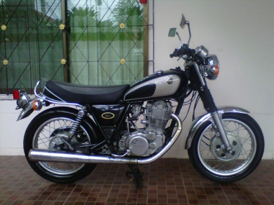 ***ขาย sr400 เดิมทุกเม็ด ประกอบใหม่ สภาพสวยครับ 59000 ohm คอนหวัน*** กุญแจดอกเดียวทั้งคันครับ เครื่องดีมากครับ ระบบไฟใช้ได้ทุกอย่างครับ เครื่องมือครบครับ อินวอยออกชื่อครับ ลองดูครับ สนใจ 0858730704 ohm คอนหวัน