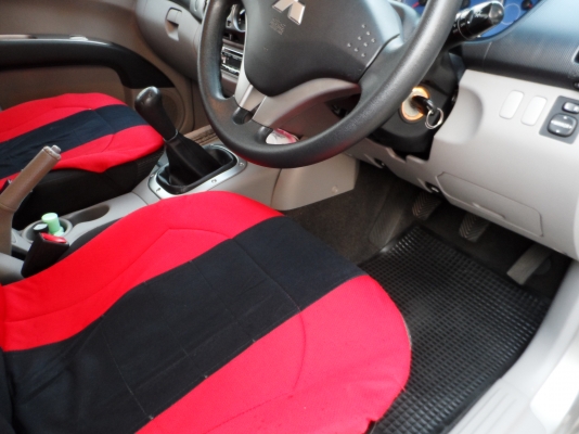 มิตซูบิชิไทรทันพลัส 4 ประตู