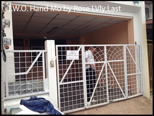 ทาวน์เฮ้าส์ 2 ชั้น อยู่ที่ เพชรเกษม 63/4 เนื้อที่ 17 ตารางวา