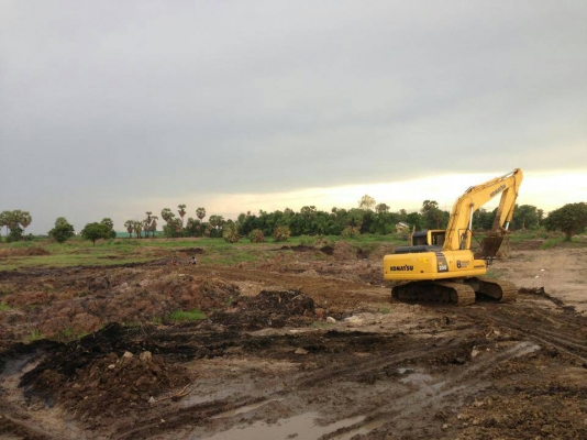 รับรถสิบล้อร่วมงานขนดิน