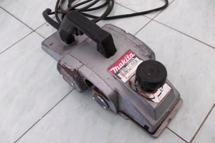 กบไสไม้Makita 1804N ของแท้ สภาพดีมาก ราคาถูก ด่วนเลยครับ