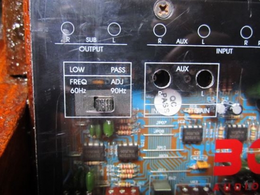 ขายปรีแอมป์  Boss 5 แบนด์