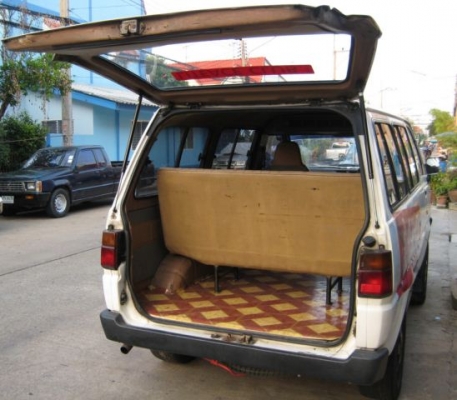 Mini Van  ดีเซล 2.0  เทอร์โบ รถเล็กคล่องตัว ประหยัดน้ำมัน สภาพสวย เครื่อง เกียร์ ช่วงล่างดี แอร์หน้าหลัง