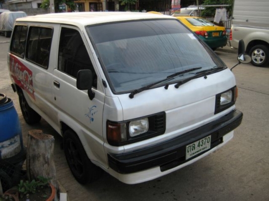 Mini Van  ดีเซล 2.0  เทอร์โบ รถเล็กคล่องตัว ประหยัดน้ำมัน สภาพสวย เครื่อง เกียร์ ช่วงล่างดี แอร์หน้าหลัง