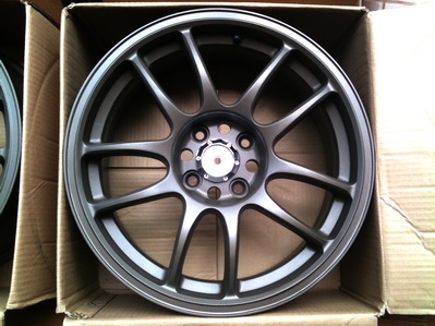 แม็กEmotion ขอบ16 นิ้ว สภาพใหม่ รู 4-100-114 ใส่ได้หลายรุ่นครับ