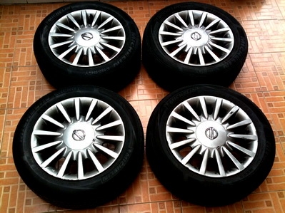 แม็กซ์พร้อมยางเทียน่าขอบ16นิ้ว ยางสภาพพอใช้ได้ 5รู114ครับ