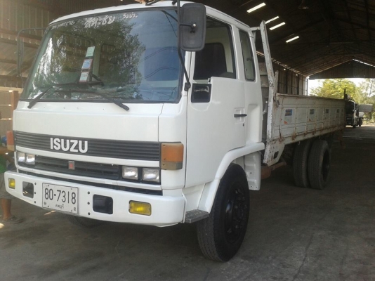 รถกระบะยาว 6 ล้อ ร้อกกี้ เครื่อง165 ยาง 8.25 ขอบ20 กะบะยาว5.2เมตร ติดต่อ.0861237456 คุณไก่