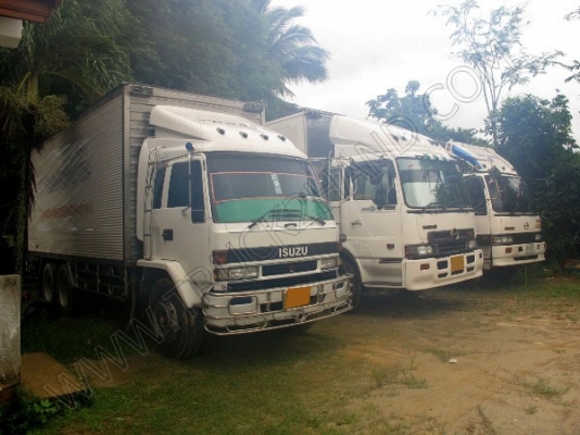 รถบรรทุก 10 ล้อบรรทุกตู้  ยี่ห้อ ISUZU