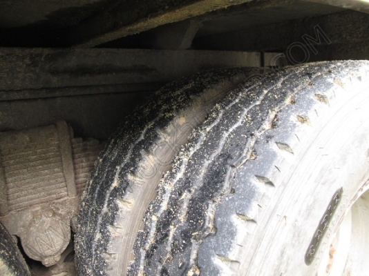 รถบรรทุก 10 ล้อบรรทุกตู้  ยี่ห้อ ISUZU