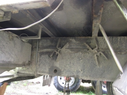 รถบรรทุก 10 ล้อบรรทุกตู้  ยี่ห้อ ISUZU