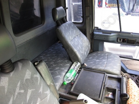 รถบรรทุก 10 ล้อบรรทุกตู้  ยี่ห้อ ISUZU