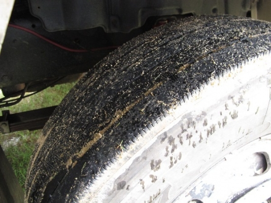 รถบรรทุก 10 ล้อบรรทุกตู้  ยี่ห้อ ISUZU