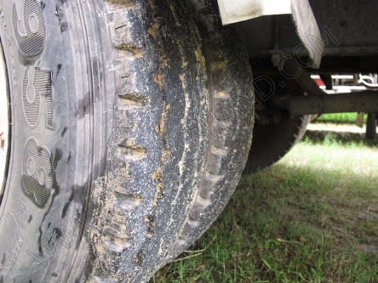 รถบรรทุก 10 ล้อบรรทุกตู้  ยี่ห้อ ISUZU