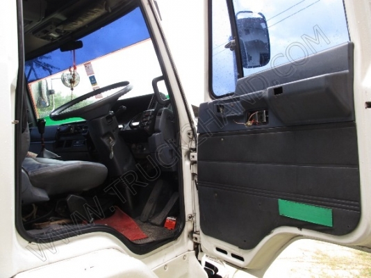 รถบรรทุก 10 ล้อบรรทุกตู้  ยี่ห้อ ISUZU