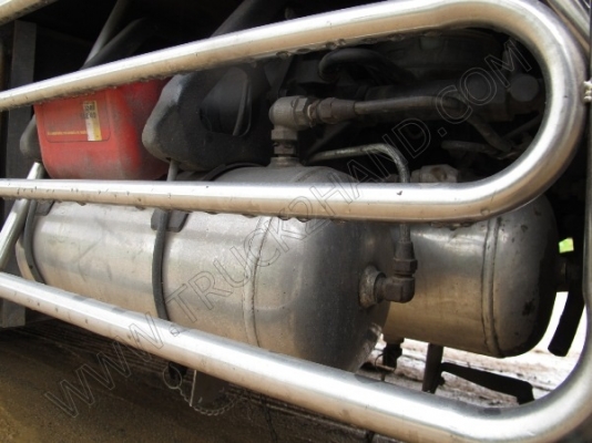 รถบรรทุก 10 ล้อบรรทุก  ยี่ห้อ HINO